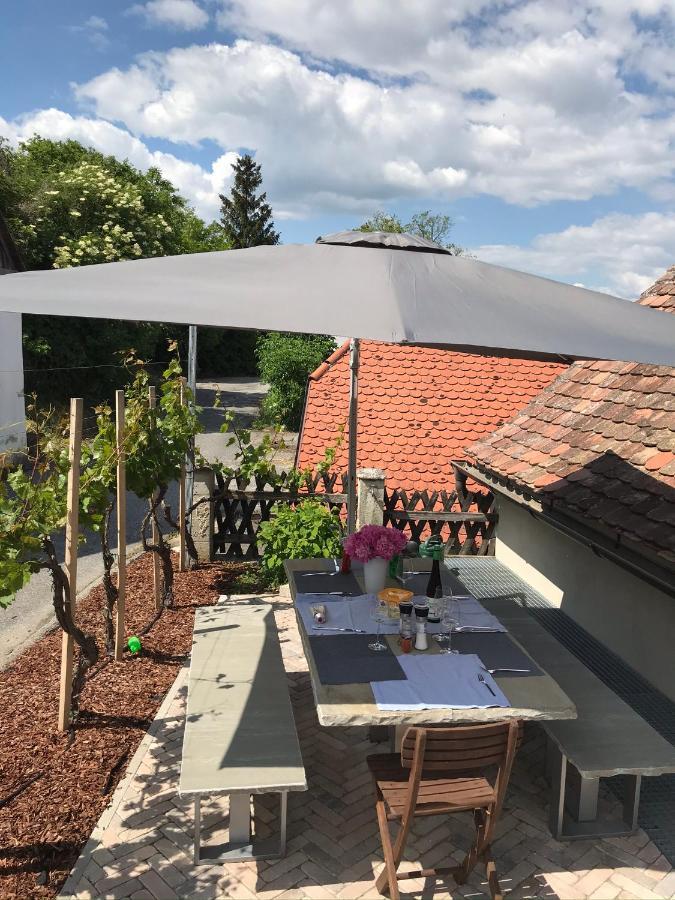 Weinkellerurlaub Roeschitz Villa Roggendorf Buitenkant foto